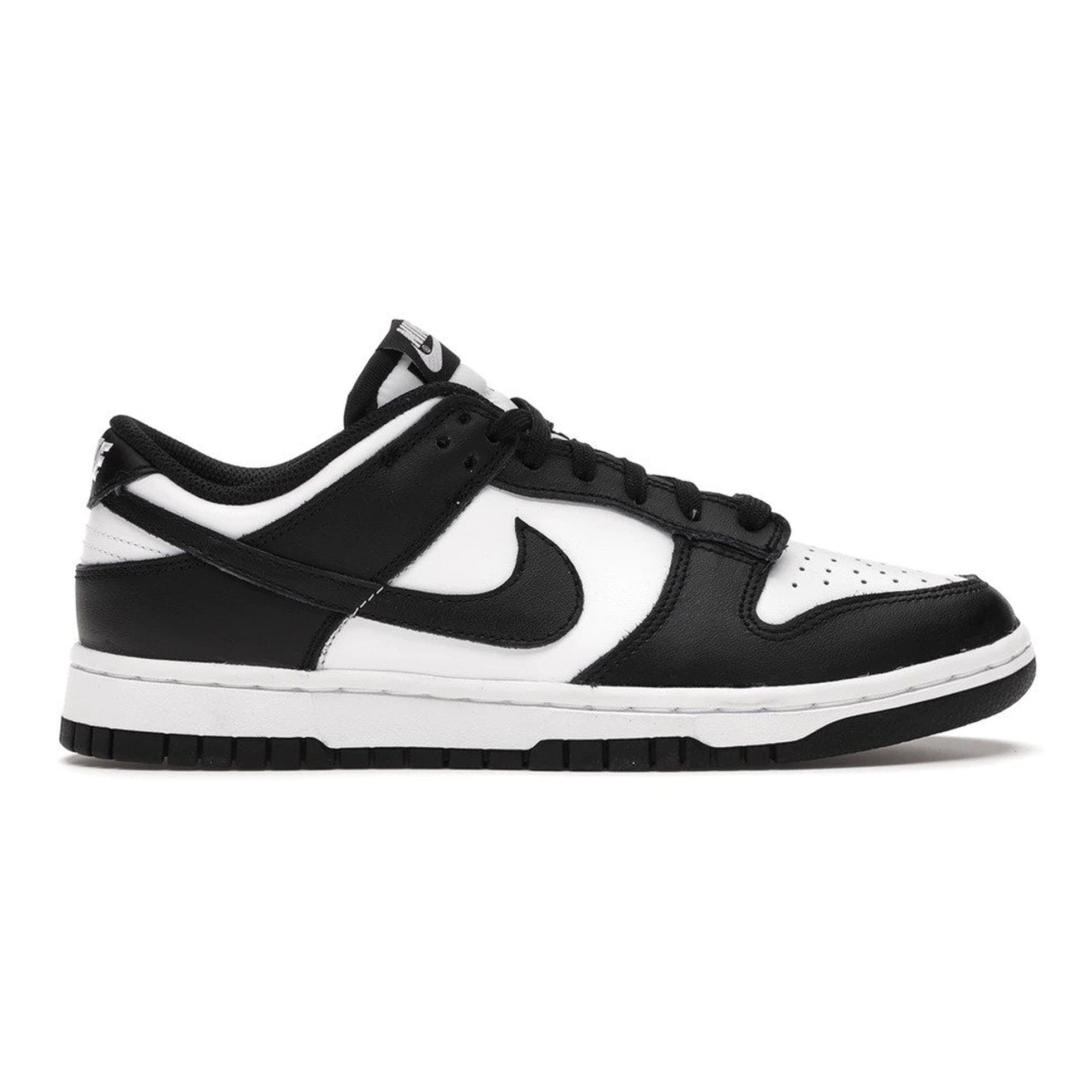 Nike Dunk Low Trainers Black & White